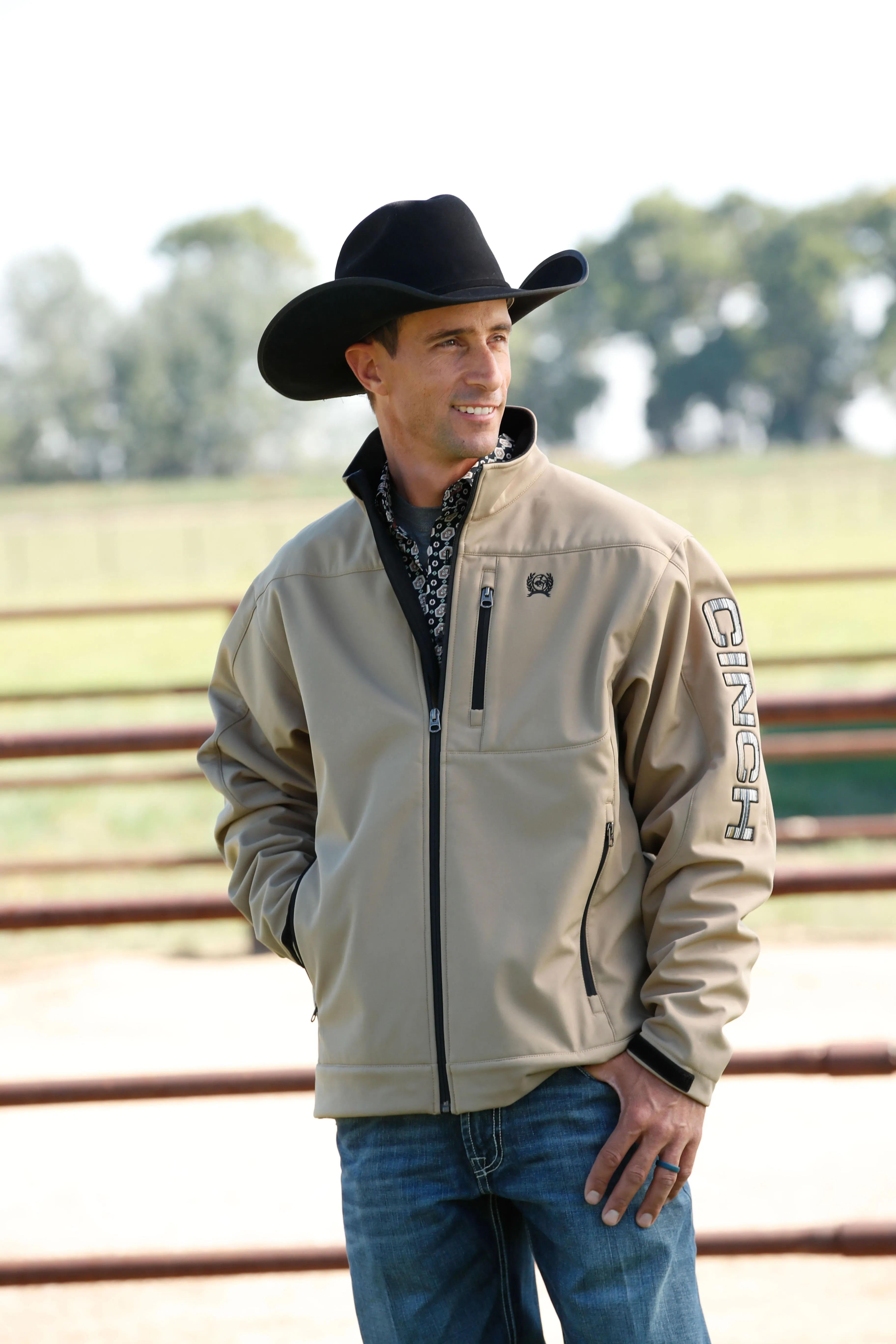 Cinch Men's Brown Solid Bonded Jacket